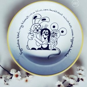 Barátság tál - Kisvakond (Egymáshoz közel, vagy kilométerekre távol, igaz barátokat szívük köti össze, legyenek bárhol.)