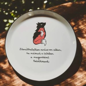 Varázs tányér (Ellenállhatatlan varázs van abban, ha másnak a lelkében a magunkéval találkozunk.)
