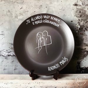Radnóti ( "Te állandó vagy bennem e mozgó zűrzavarban.")